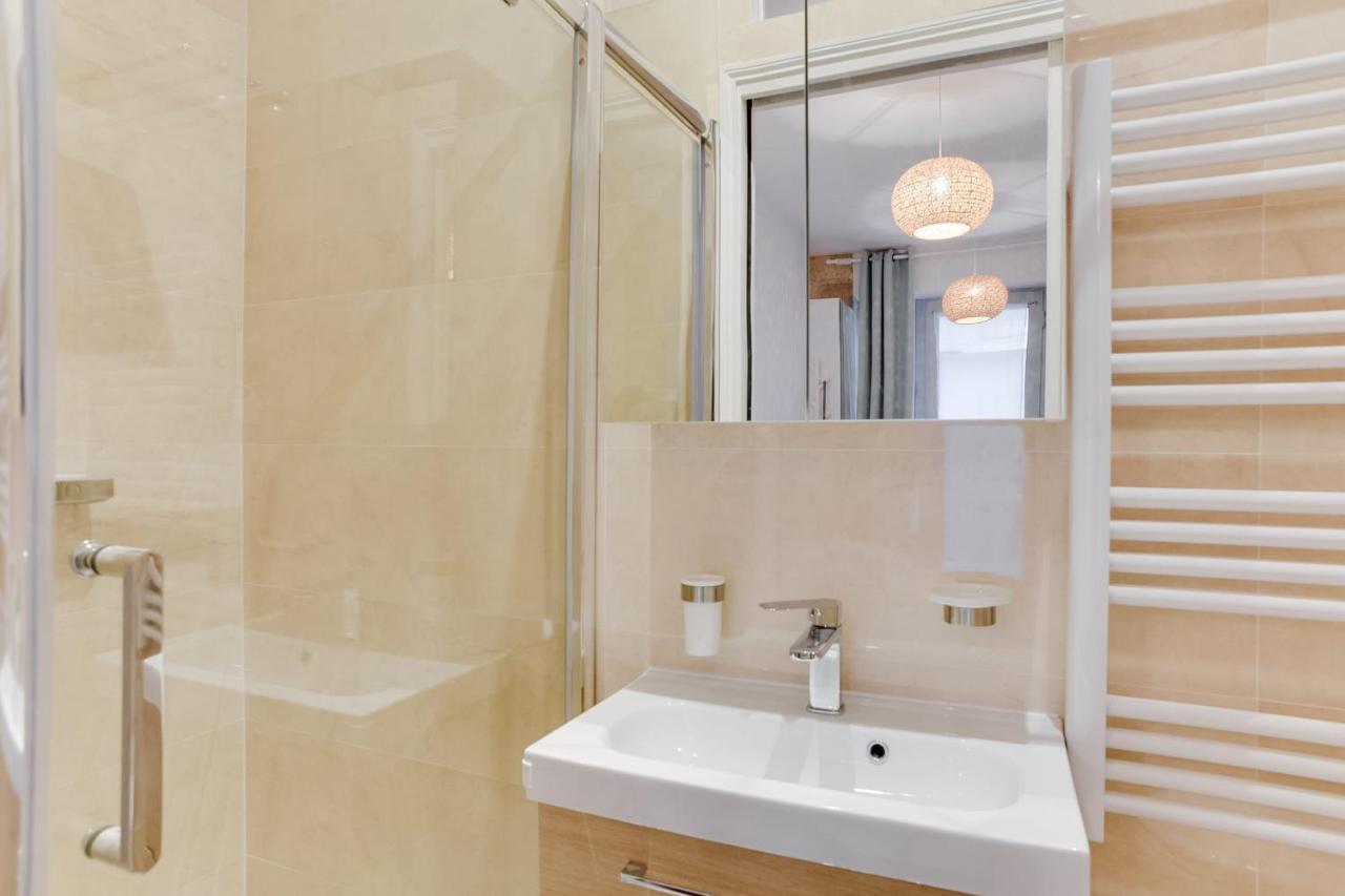 Studio Near Le Moulin Rouge And Montmartre Paris Exteriör bild